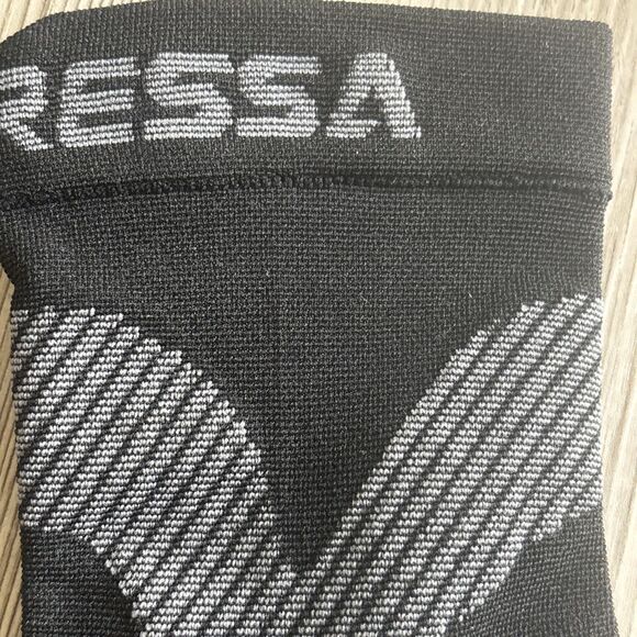 NEW Compression Socks For Injury Unisex Size Medium - Picture 5 of 5